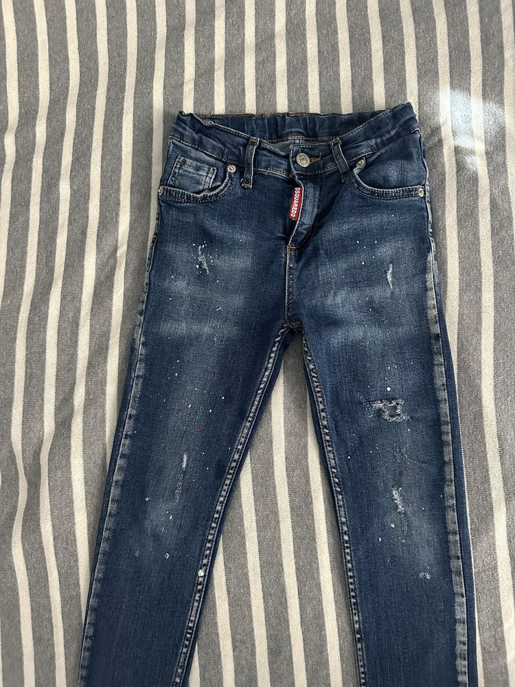 Moschino, Tommy hilfiger, Dsquared2, Guess, Boss kids