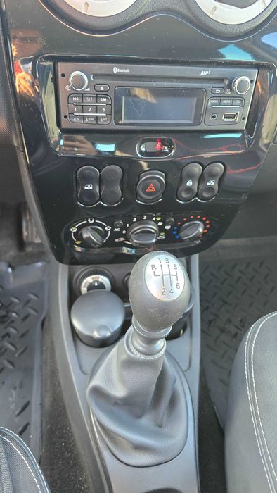 дачия дъстер "КОМПАС"- лимитирана версия