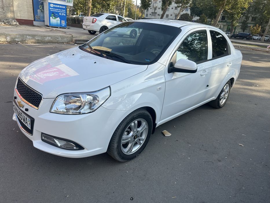 Nexia 3 sotiladi avtomat