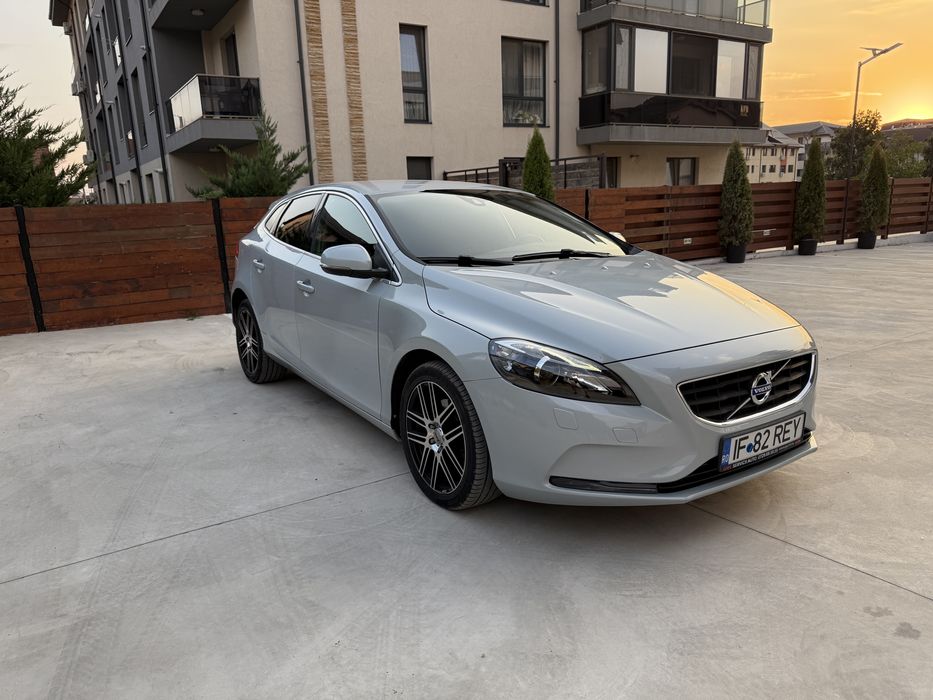 Volvo V40 - 2016