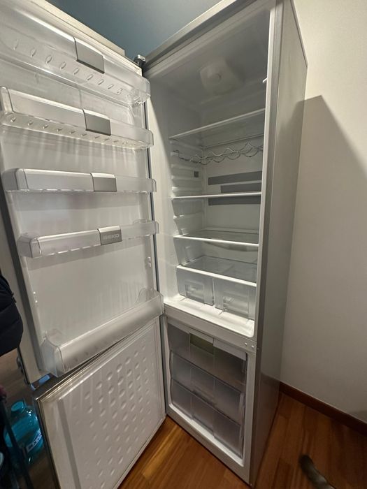 Combina frigorifică Beko - stare impecabilă