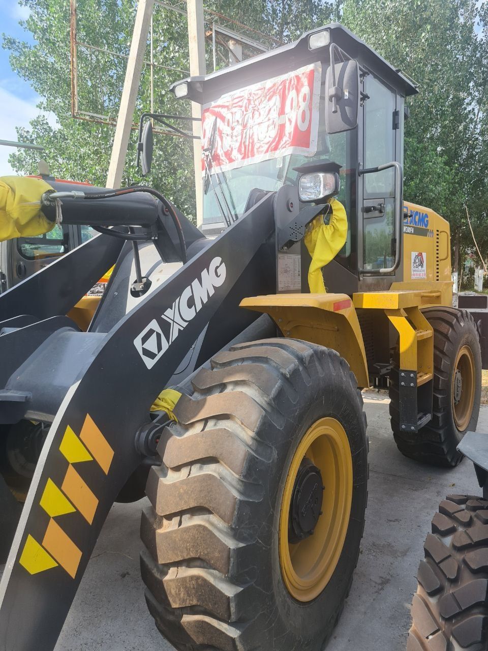Погрузчик XCMG 1.8куб рычаг