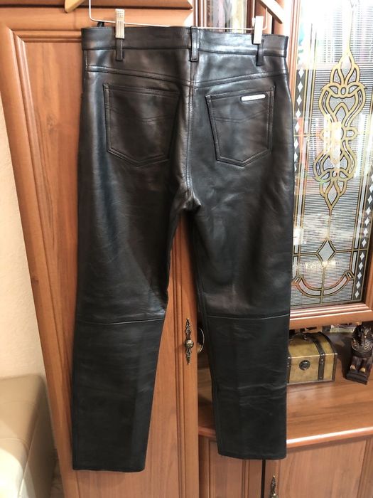Продавам 2 бр. нови мъжки кожени панталони от телешки бокс.
