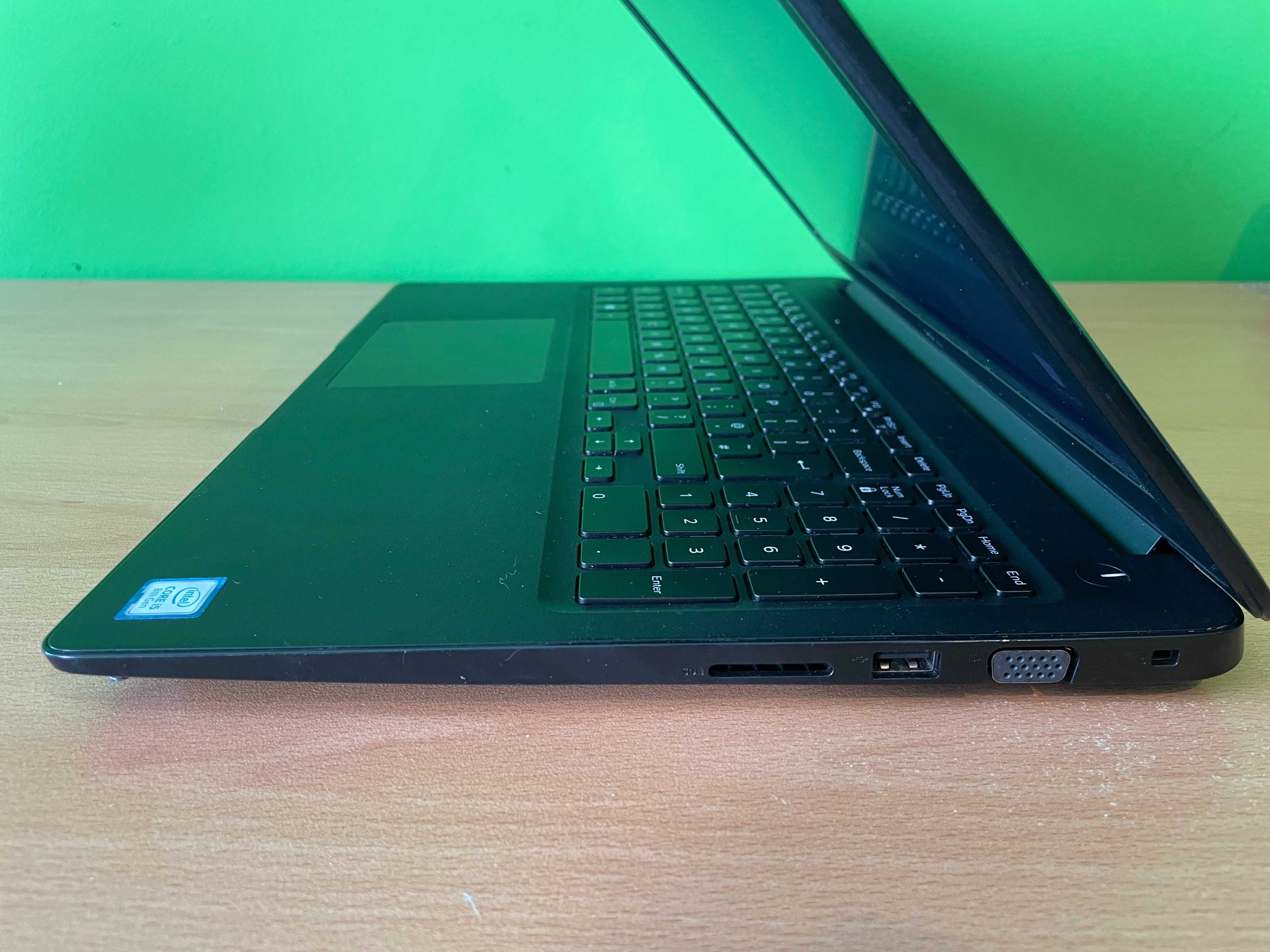 Dell Latitude 3500 - 15.6''FHD, i5-8265u, 8GB RAM, 256GB NVMe PCIe SSD