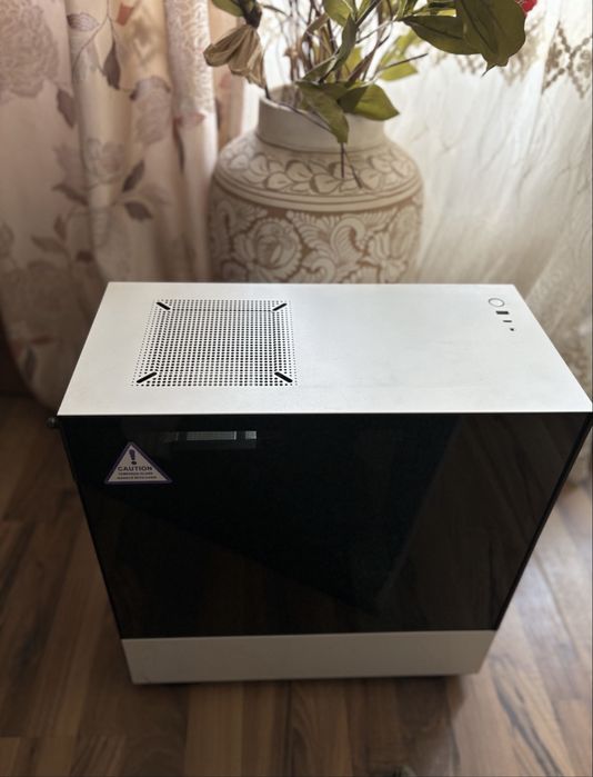 Vând calculator de gaming