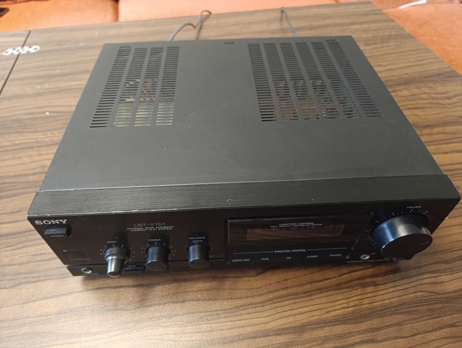 Продавам SONY stereo amplitude