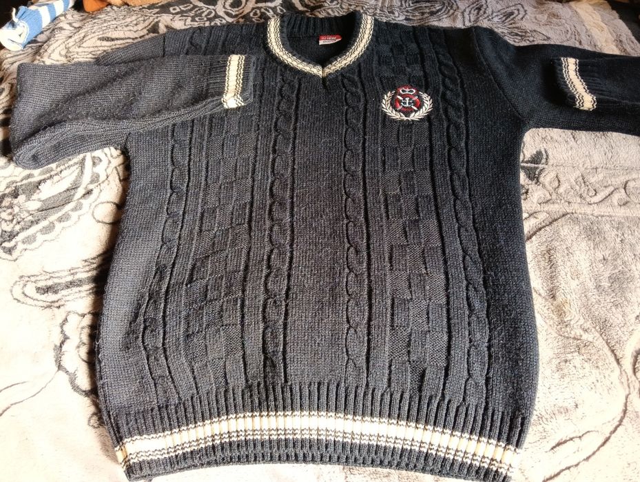 Vând Pulover mărimea S