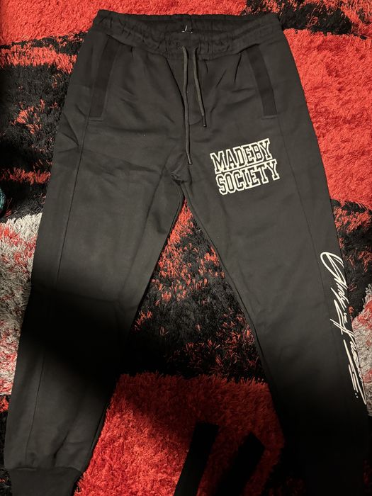 Pantaloni made by society