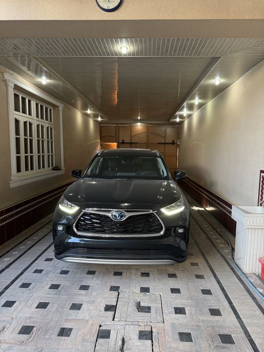 Toyota Highlander Limited Hybrid