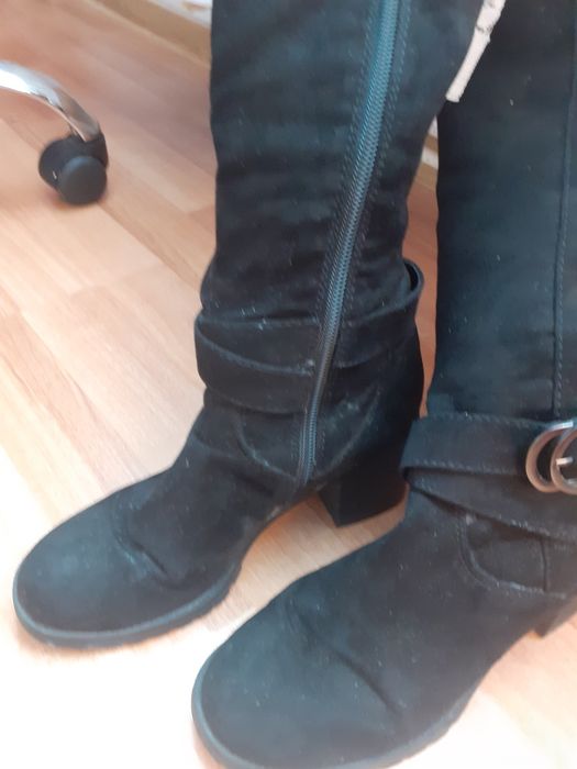 Cizme  nr36  până la genunchi