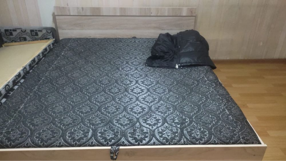 Продам кровать б/у