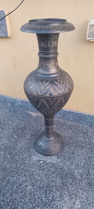 Vază din Bronz,.H 60 cm