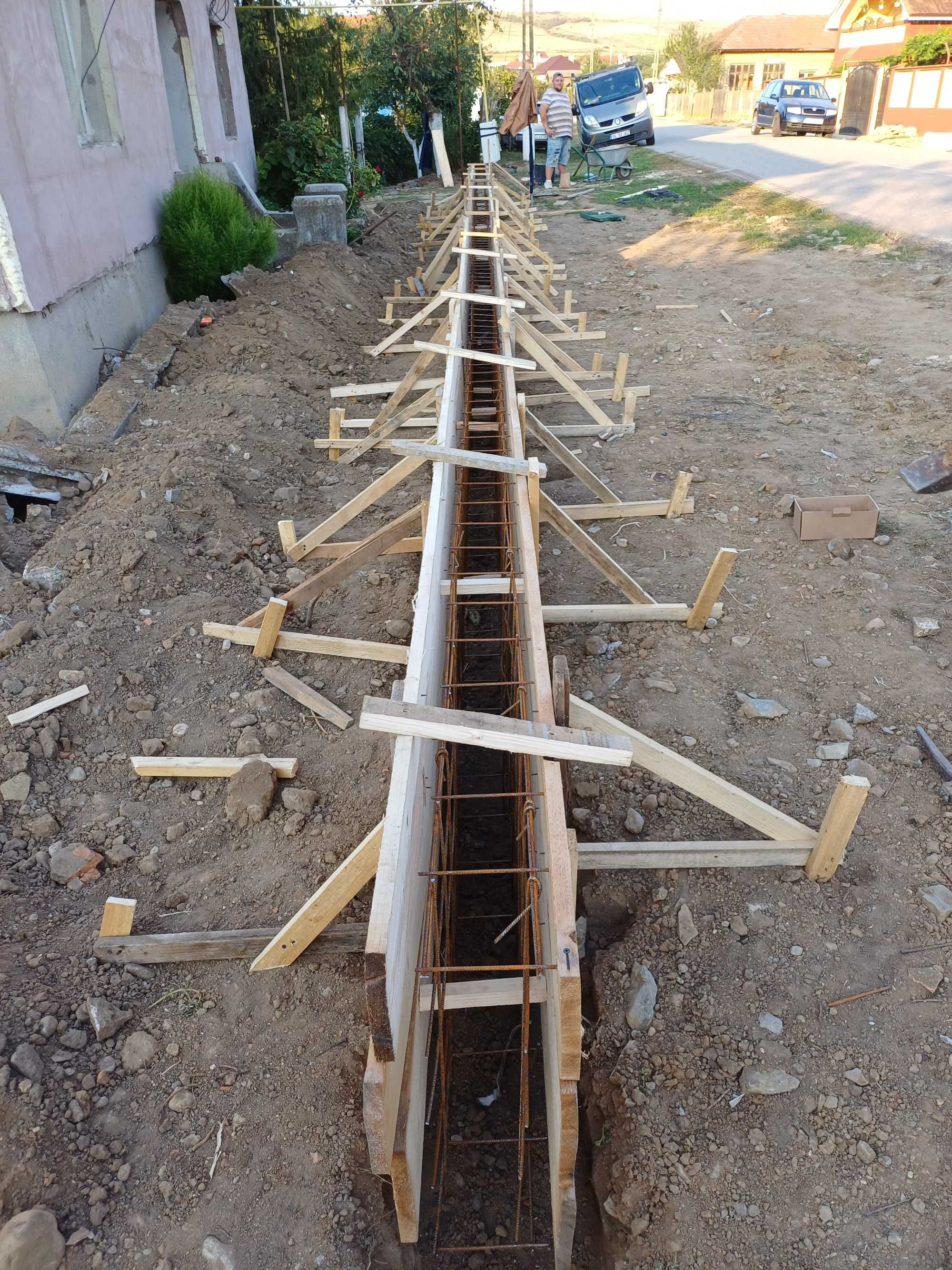 Construim garduri din panou jaluzele, sipca metalica, BCA tabla plasa