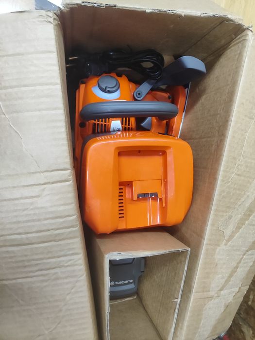 Vand Drujba nouă Husqvarna T 535i  XP cu Acumulator