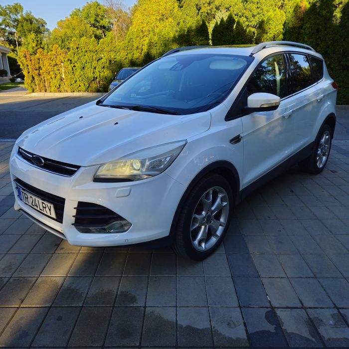Vând Ford Kuga II E5