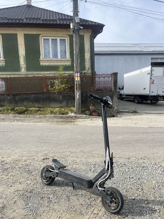 Vand  kukirin g2 custom negru