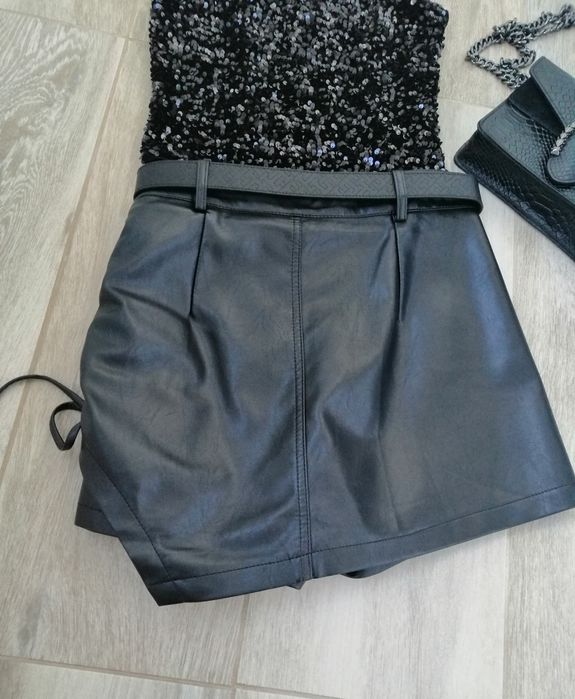 Fusta pantalon asimetrica