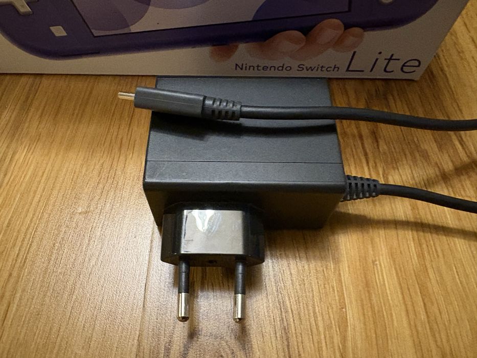 Nintendo Switch Lite în stare impecabila