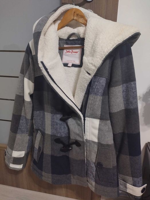 Palton scurt cu glugă