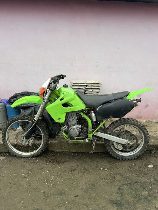 Kawasaki KLX 650 schimb - fierbe apa
