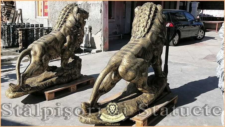 Set statuete lei gigant, din beton, model S66.