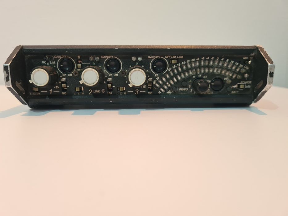 Mixer audio portabil profesional Sound Devices 302
