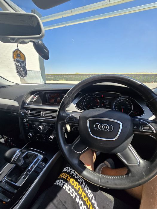 Audi A4 TDI Quattro Se S/S Volan Dreapta
AUTOMATA,