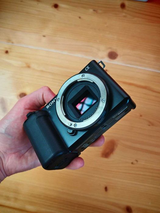 Body Sony ZV-E10 (Negru) - Impecabil