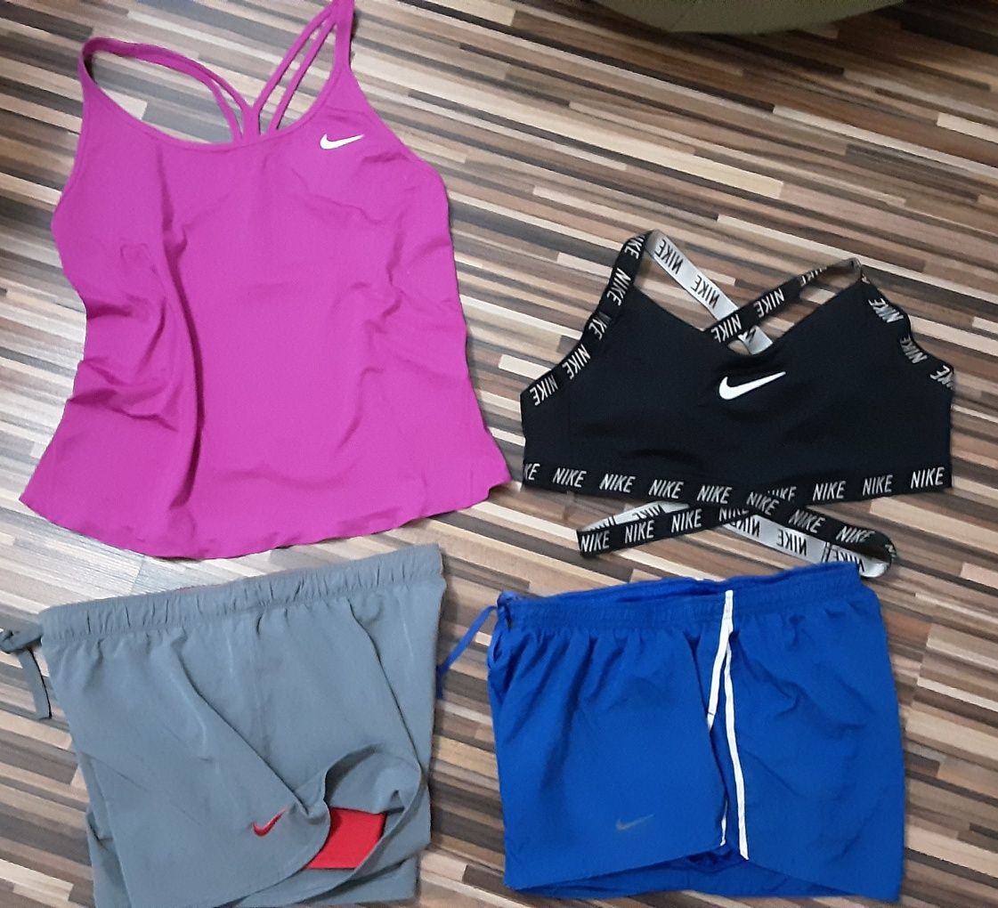 (L) NIKE Maria Sharapova оригинални топ(30лв)къси панталони(25лв)