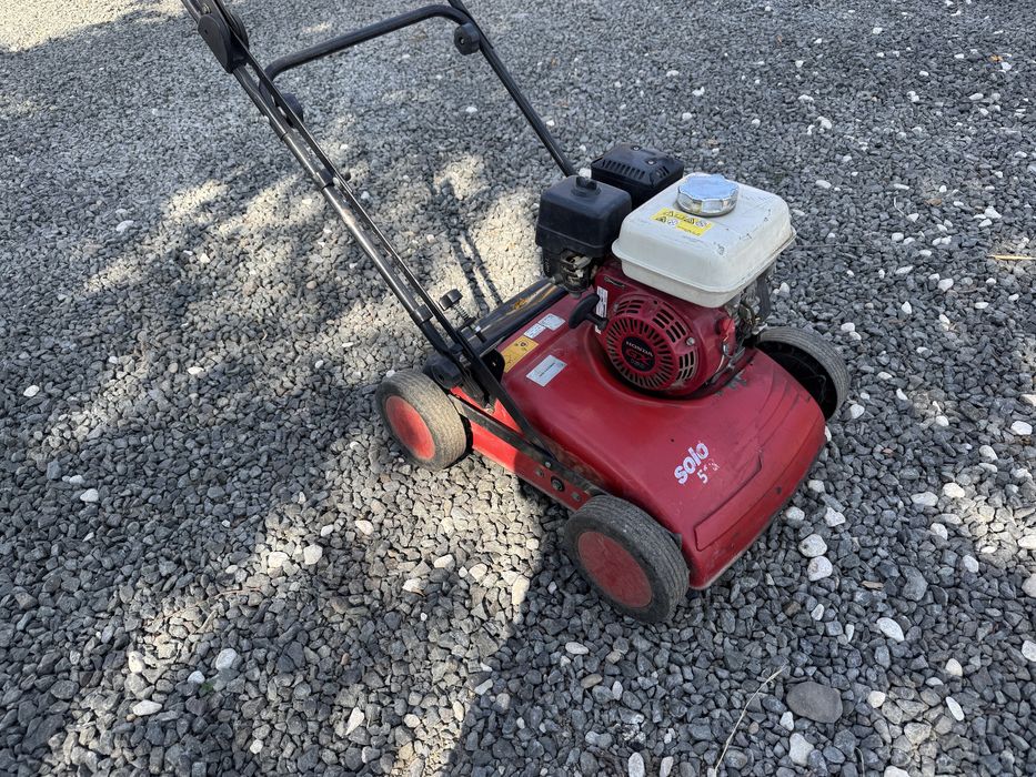 Vand masina de aerat gazon cu motor GX160 Honda