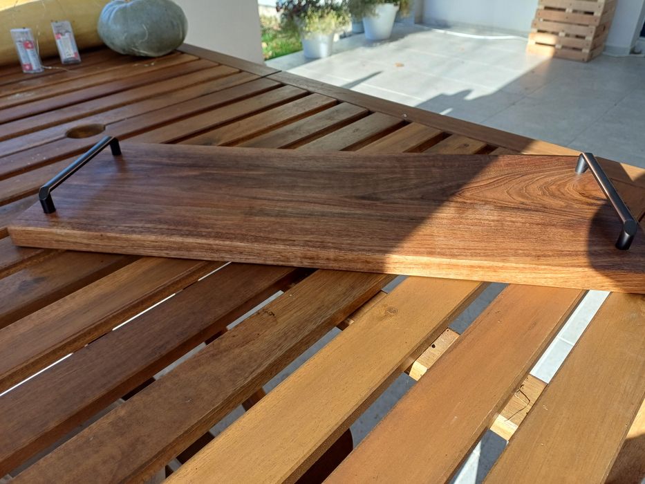 Platou servire hand made din lemn de nuc