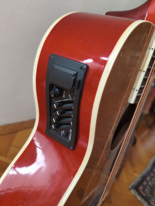 Cheetah електро-акустична бас китара