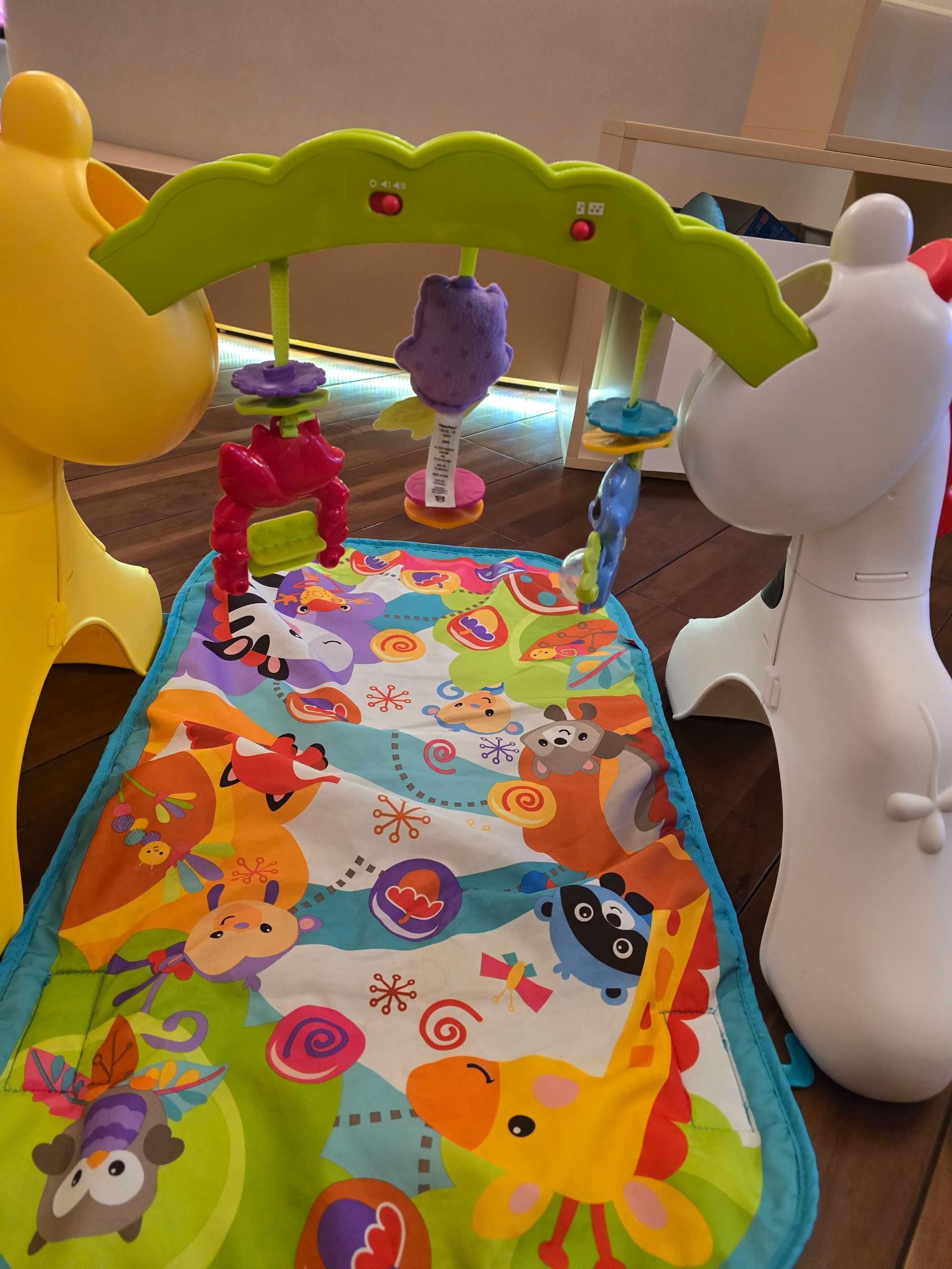 Кът за игра с активна гимнастика Fisher Price