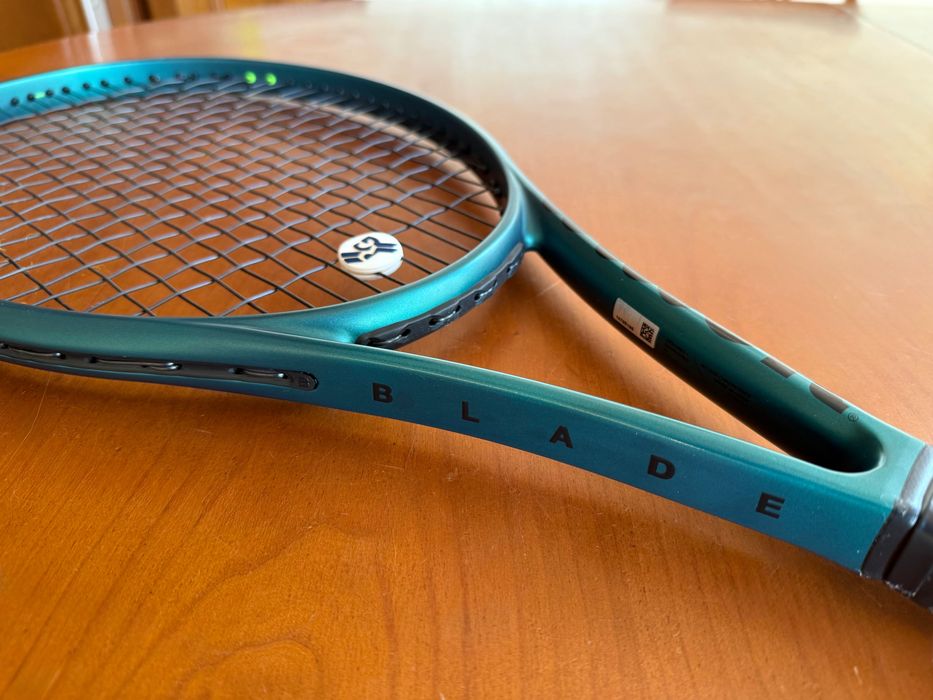 Професионална тенис ракета "Wilson Ultra 100 inch, 16/19, 285g, Grip 2