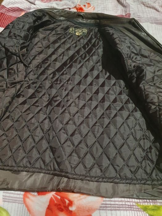 Haina de piele culoare maro