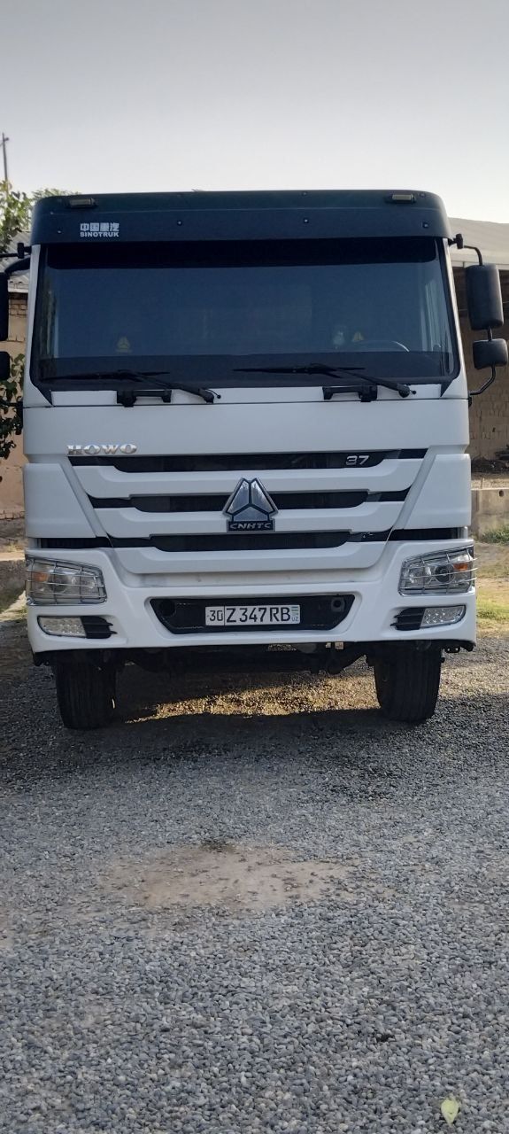 Howo sinotruk 371.