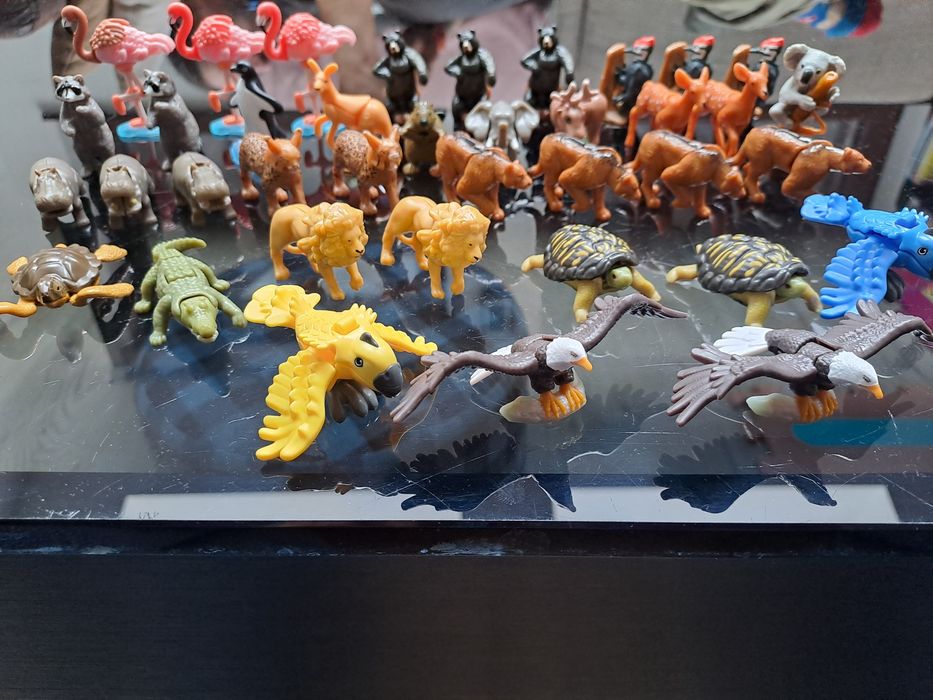 Киндер яйца играчки