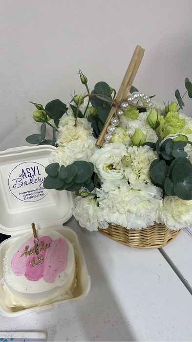 Свежие цветы дарила только что