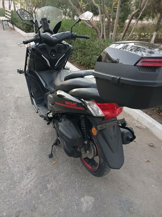 Продам скутер цена договорная