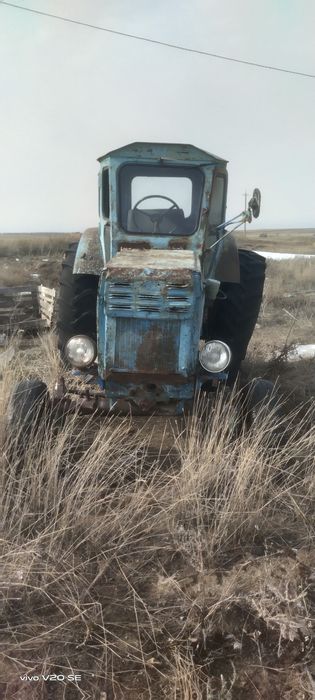 МТЗ 40 не находу, задней покрышки новые, 400000тг