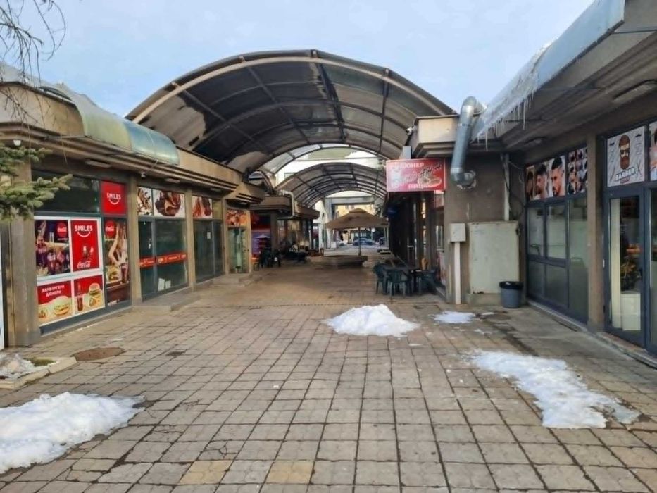 Дава се под наем  в София, 7-ми 11-ти километър -  кв.м за 765 € - Снимка #2