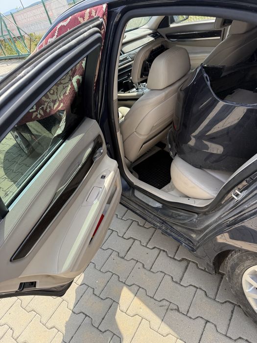 Dezmembrez bmw seria7 f01 X-drive 258cp an 2013 facelift!!!