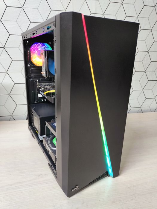 Мощный игровой компьютер в отличном состоянии