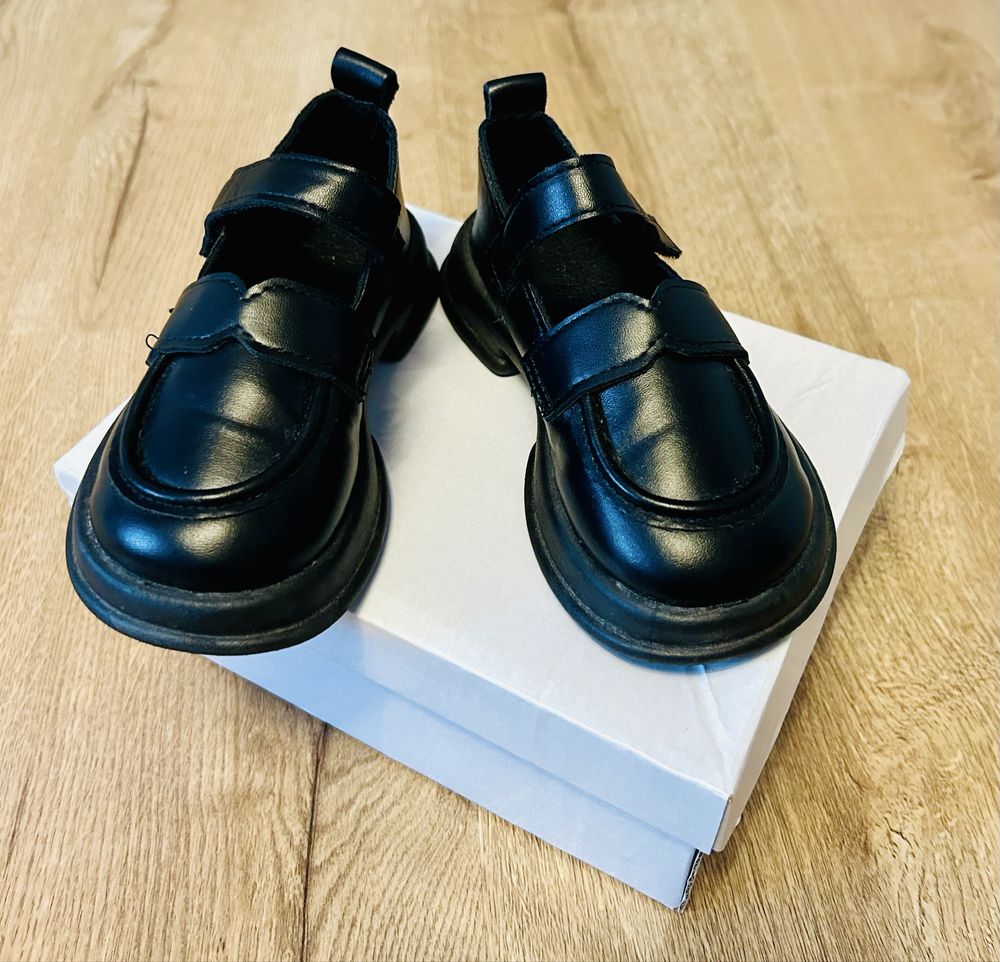 Pantofi 26 cu 14cm in interior
