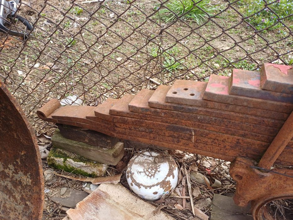 Vand piese rabă : piese punte spate clasică  arcuri piese m