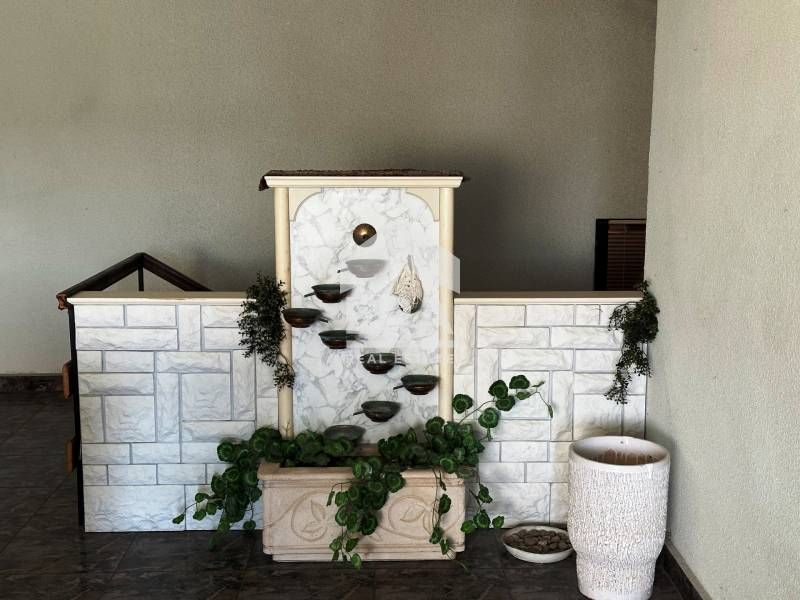 Многофамилна четириетажна къща в с. Басарбово