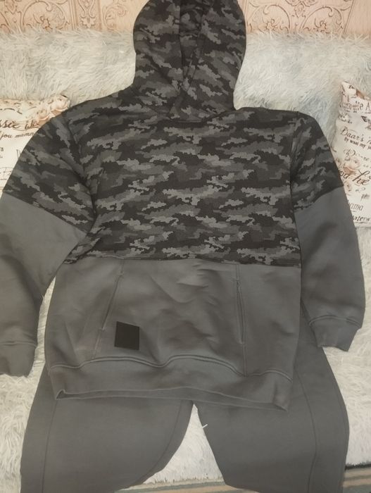 Продам мужской спортивный костюм