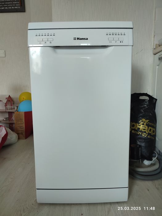 Продам посудомоечную машину