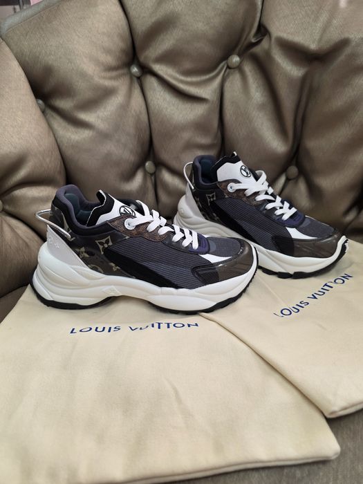 Маратонки Louis Vuitton налични