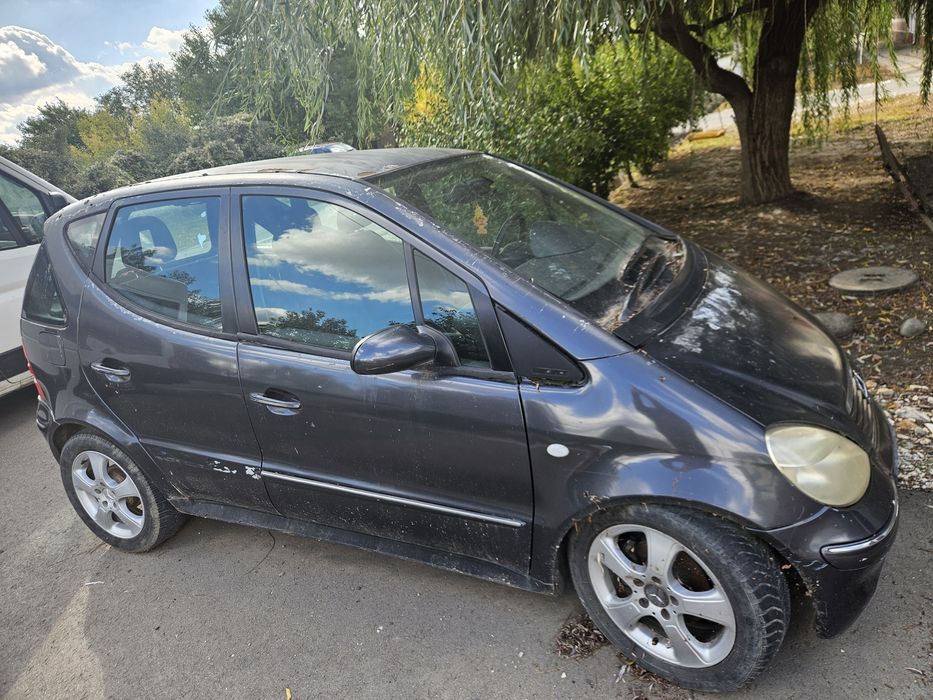 Vând Mercedes a class dezmembrări